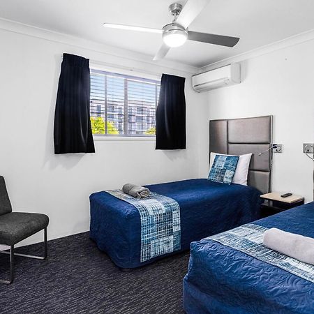 Leichhardt Motor Inn Тувумба Экстерьер фото