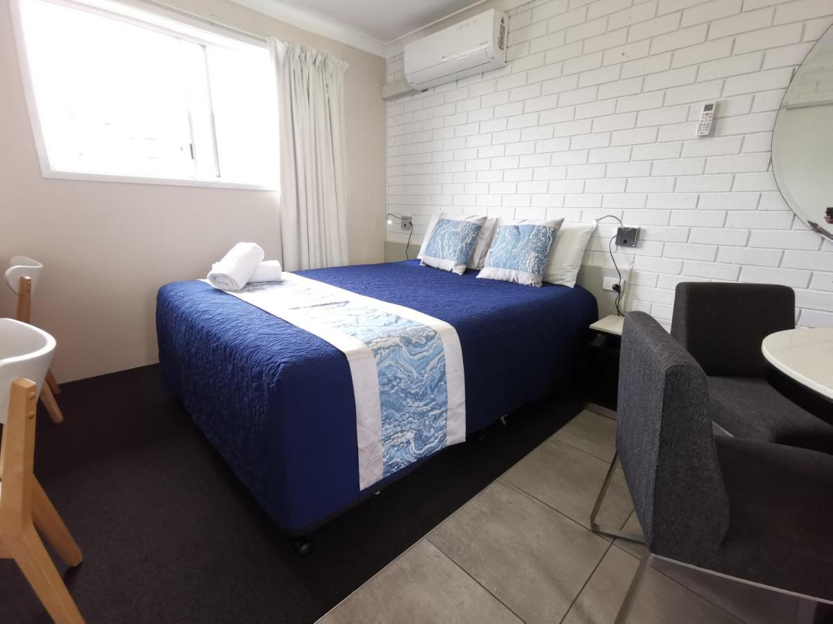 Leichhardt Motor Inn Тувумба Экстерьер фото