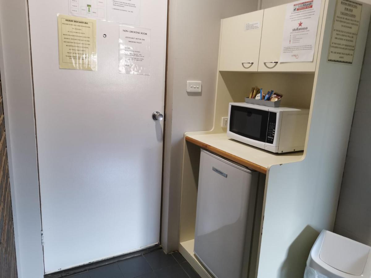 Leichhardt Motor Inn Тувумба Экстерьер фото