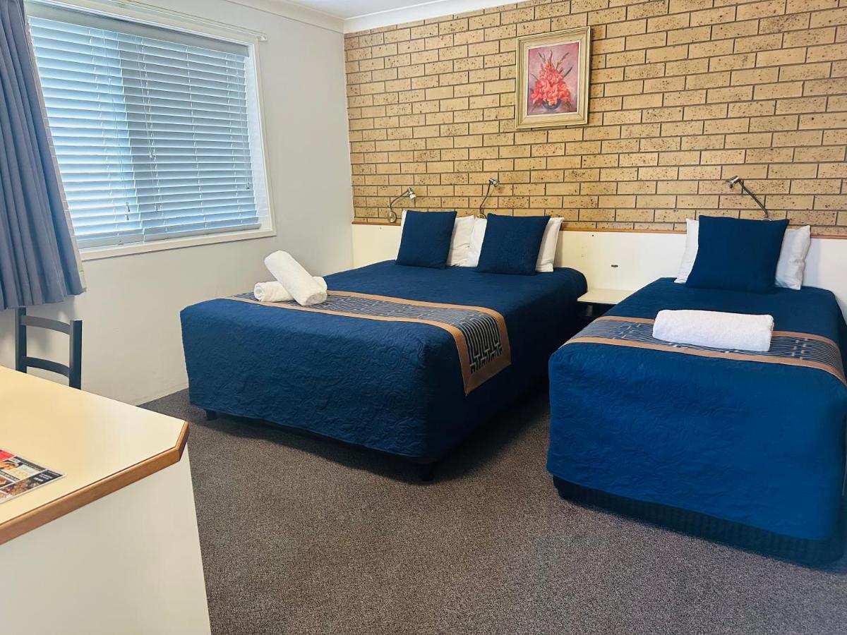 Leichhardt Motor Inn Тувумба Экстерьер фото